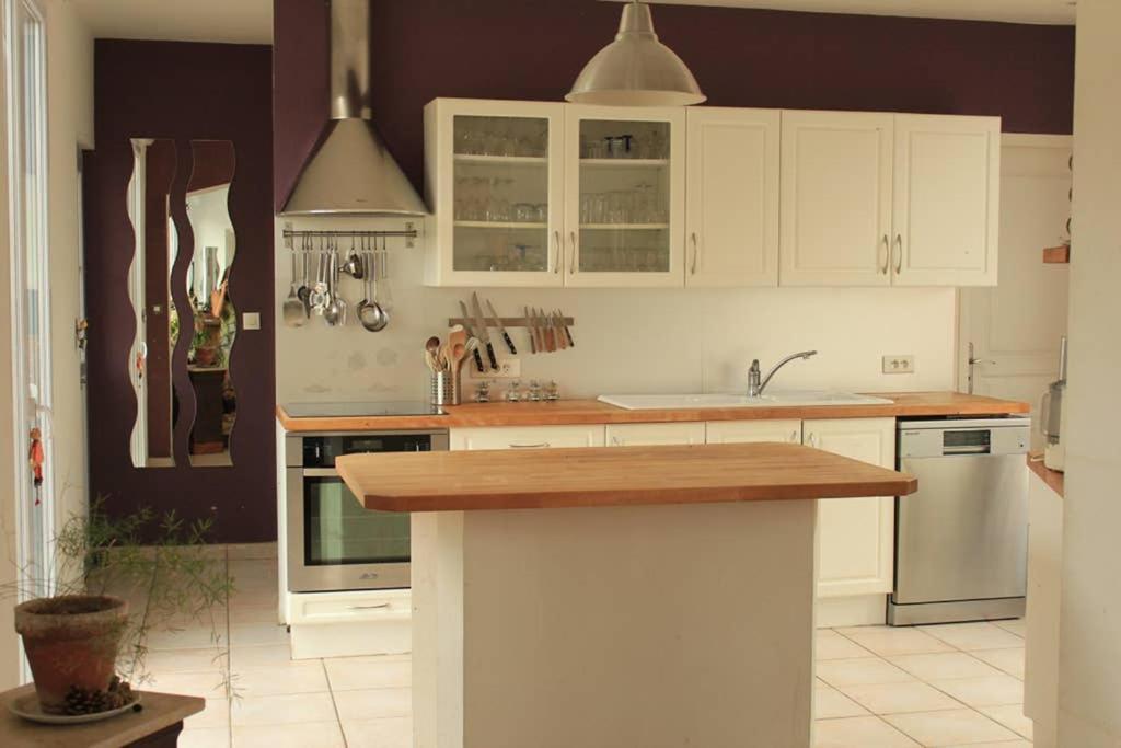 Jolie Maison Avec Jardin - 2 Chambres Le Hamel  Buitenkant foto